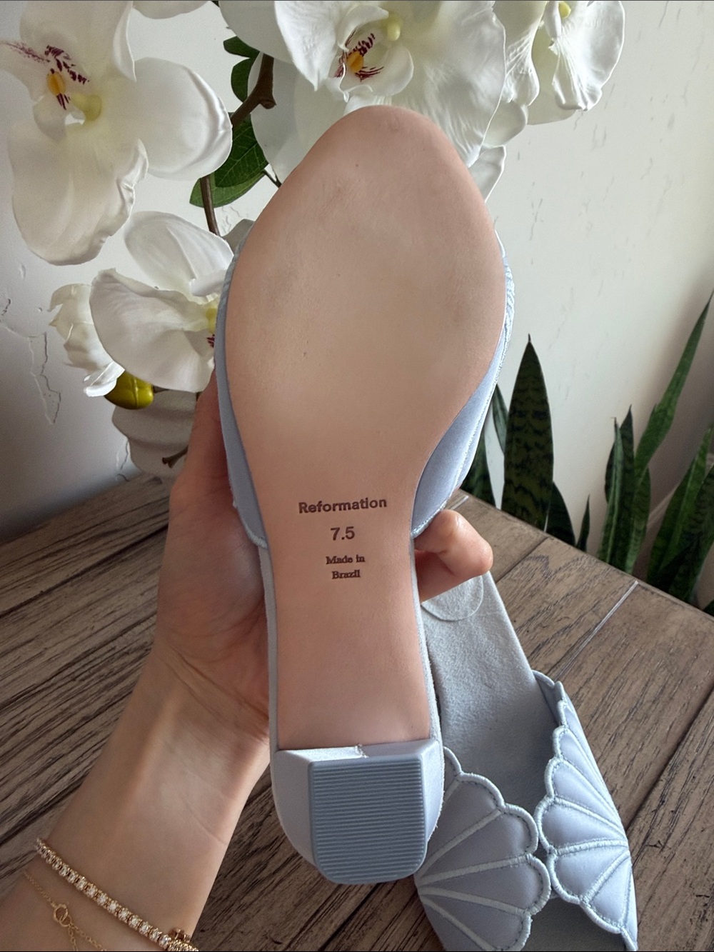 Reformation Light Blue Scalloped Shell-Detail Mule Heels - Picture 4 of 7